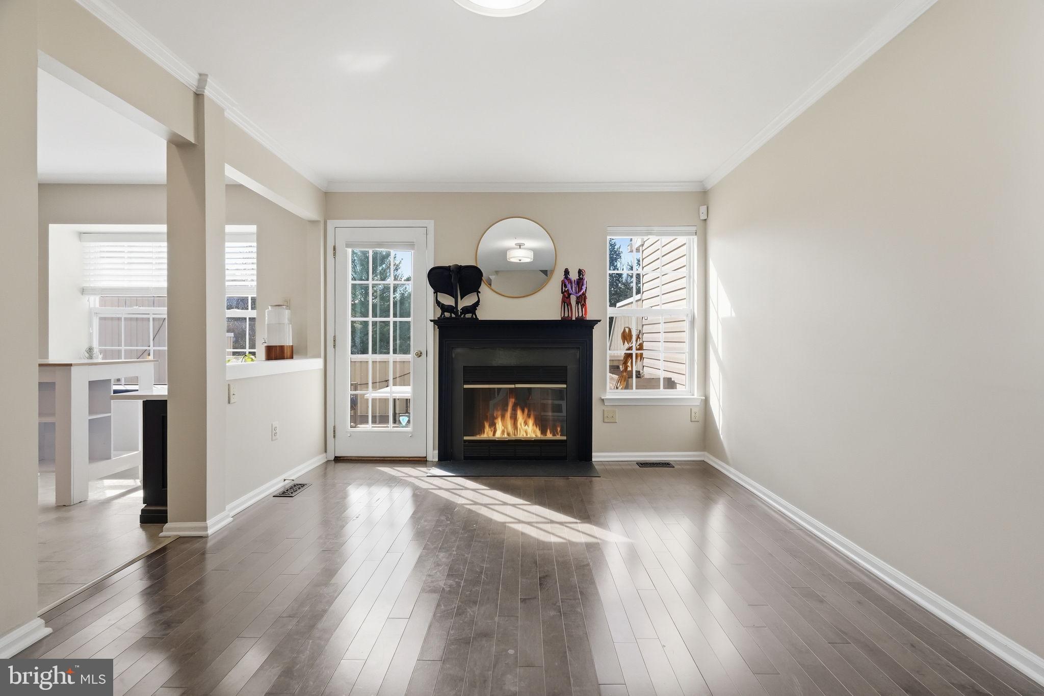 WILSHIRE HUNT - Residential