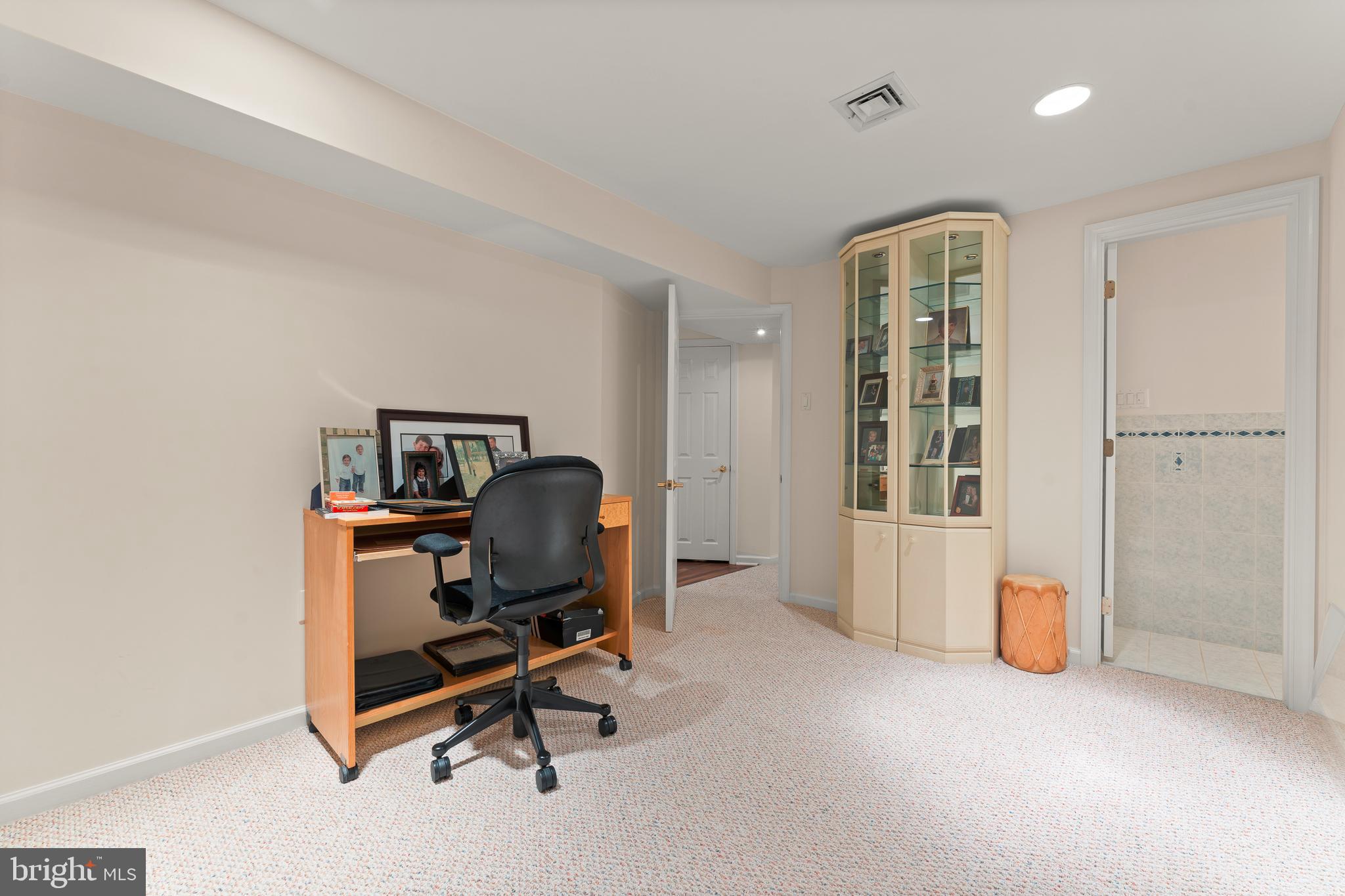 LONG LANE FARMS 2 - Residential