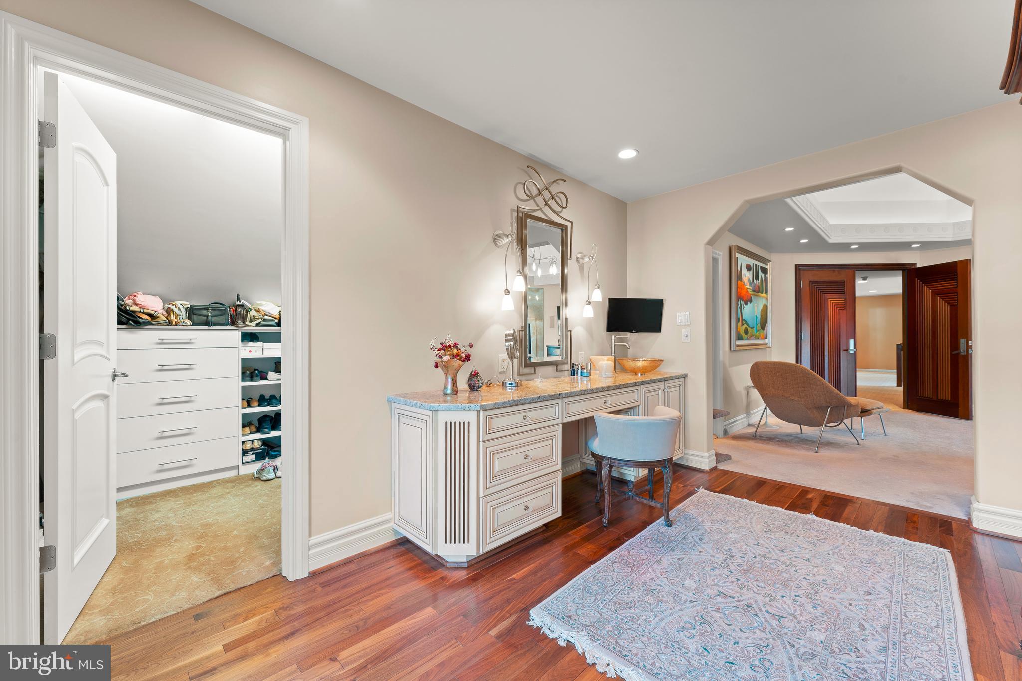 LONG LANE FARMS 2 - Residential