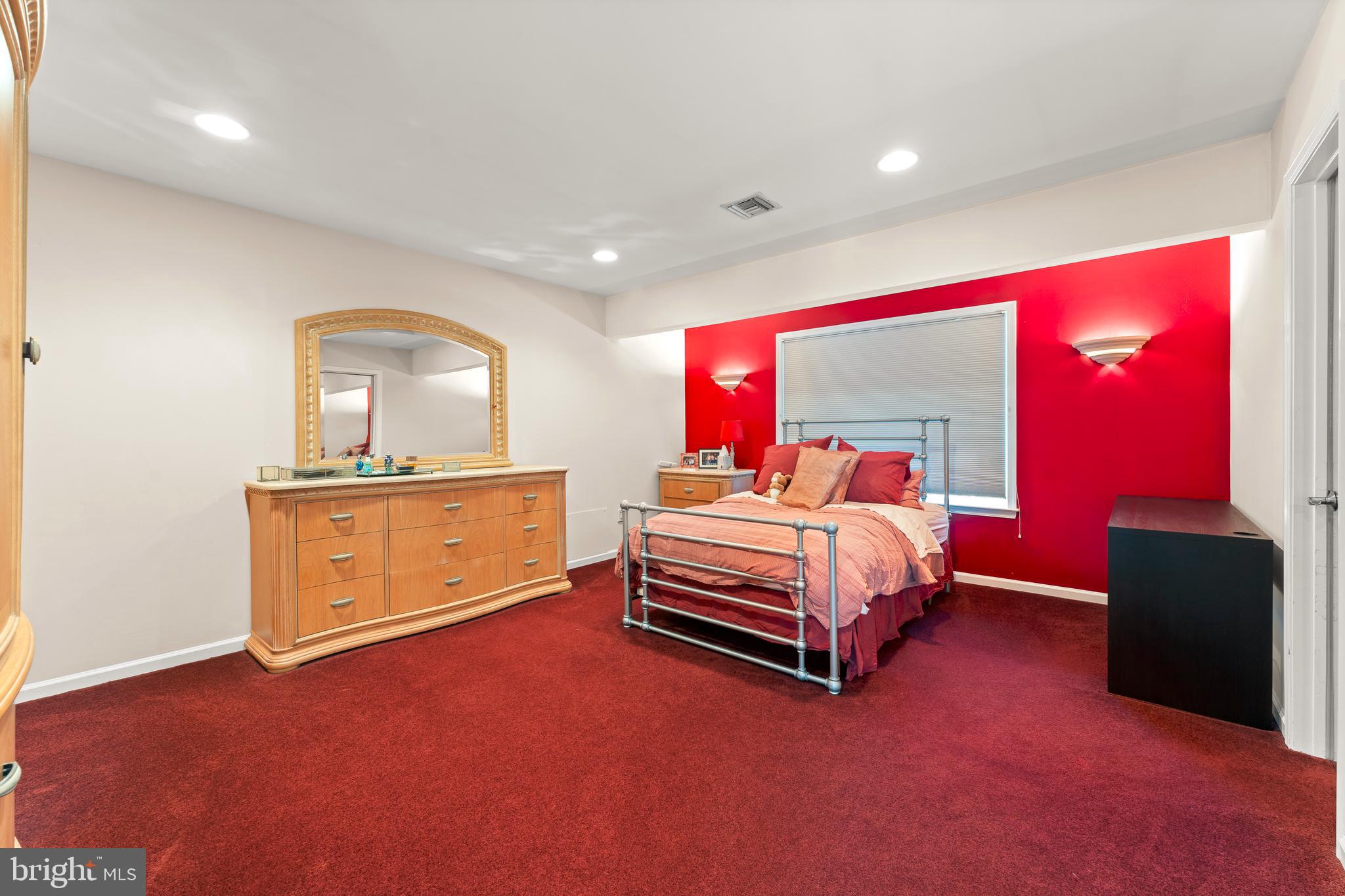 LONG LANE FARMS 2 - Residential