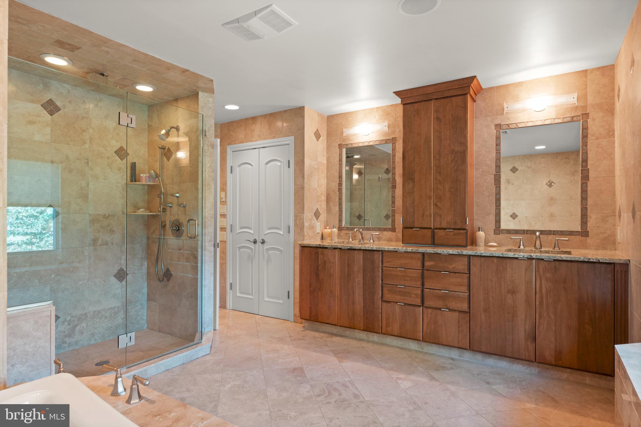 LONG LANE FARMS 2 - Residential