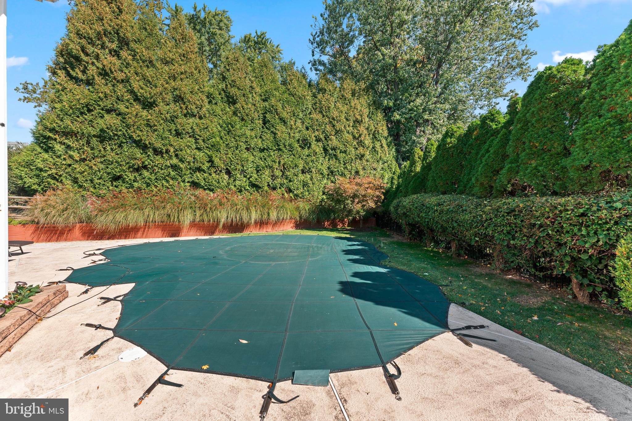 LONG LANE FARMS 2 - Residential