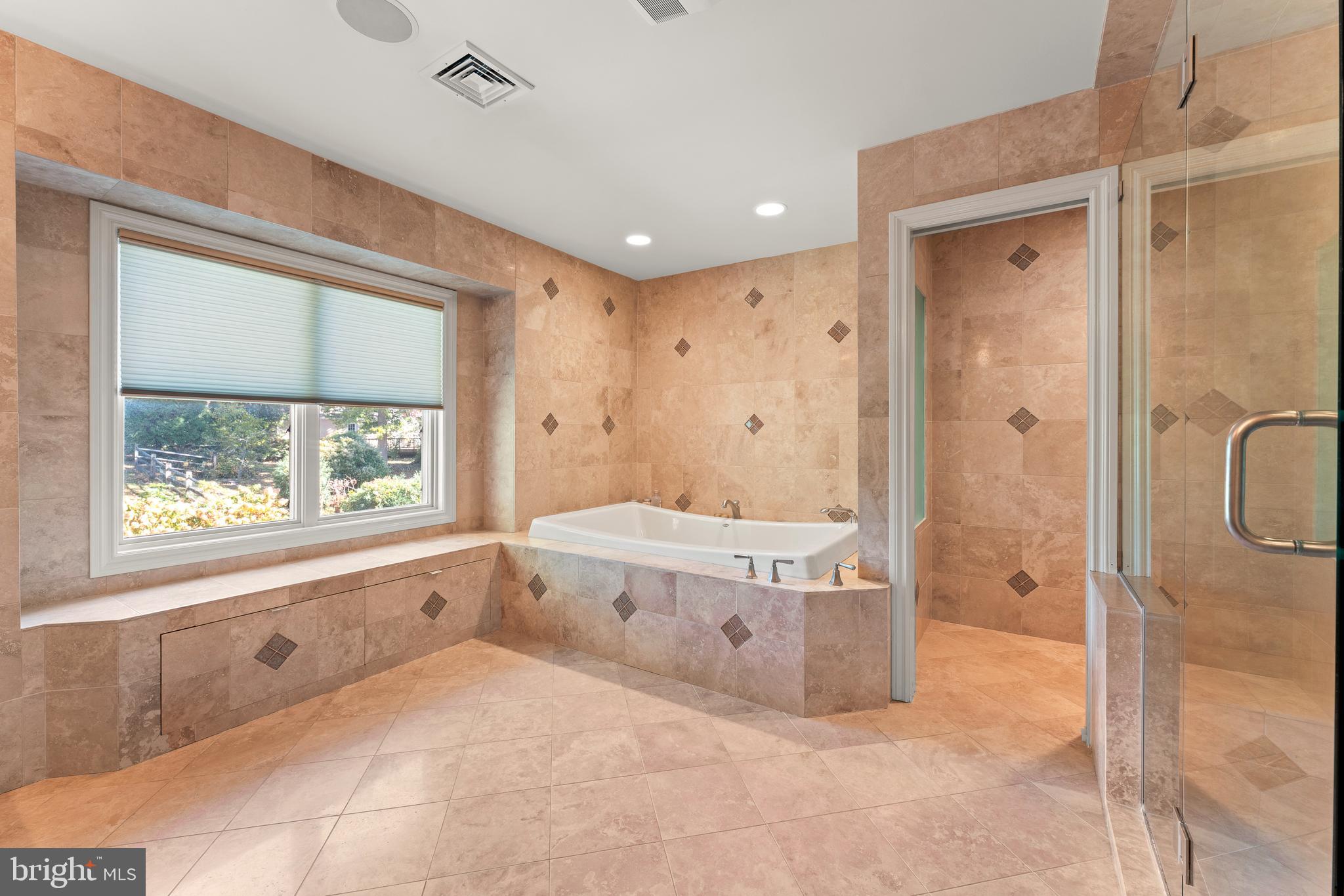 LONG LANE FARMS 2 - Residential