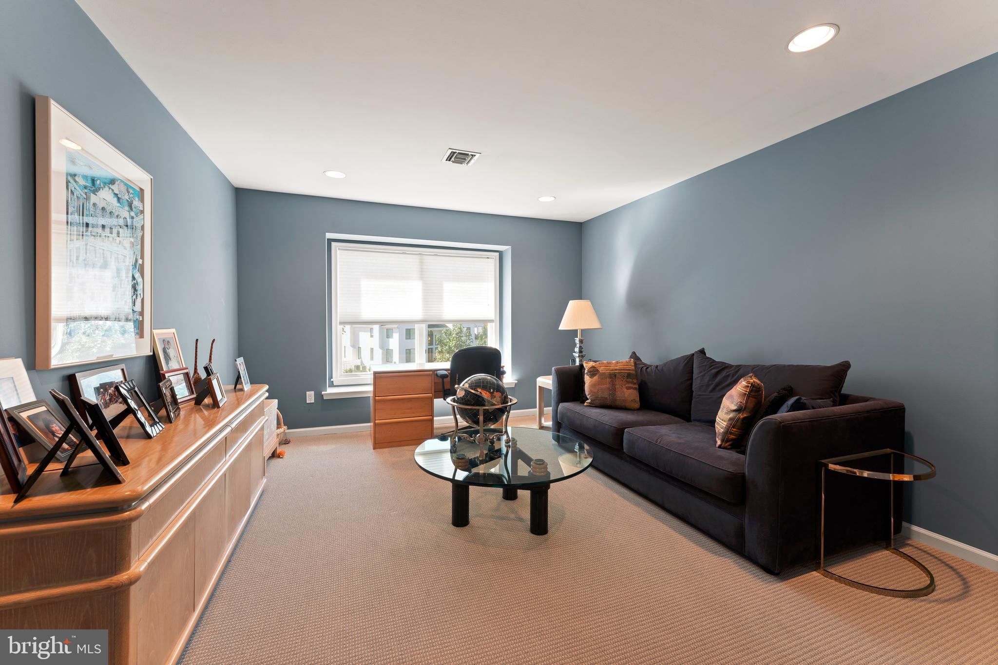 LONG LANE FARMS 2 - Residential