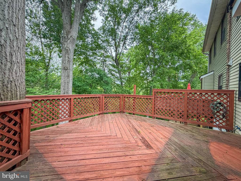 WOODLYN CROSSING - Residential