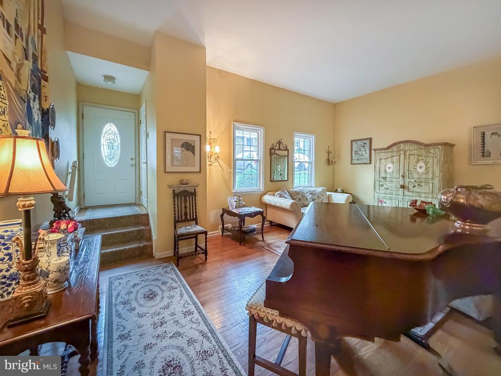 WOODLYN CROSSING - Residential