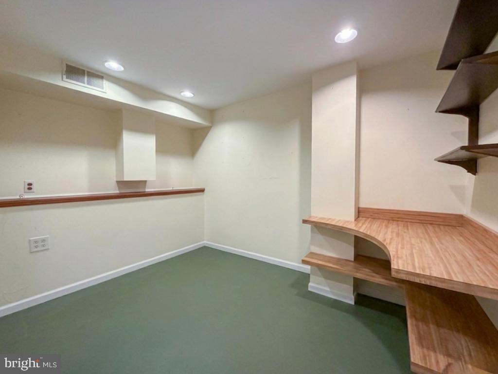 WOODLYN CROSSING - Residential