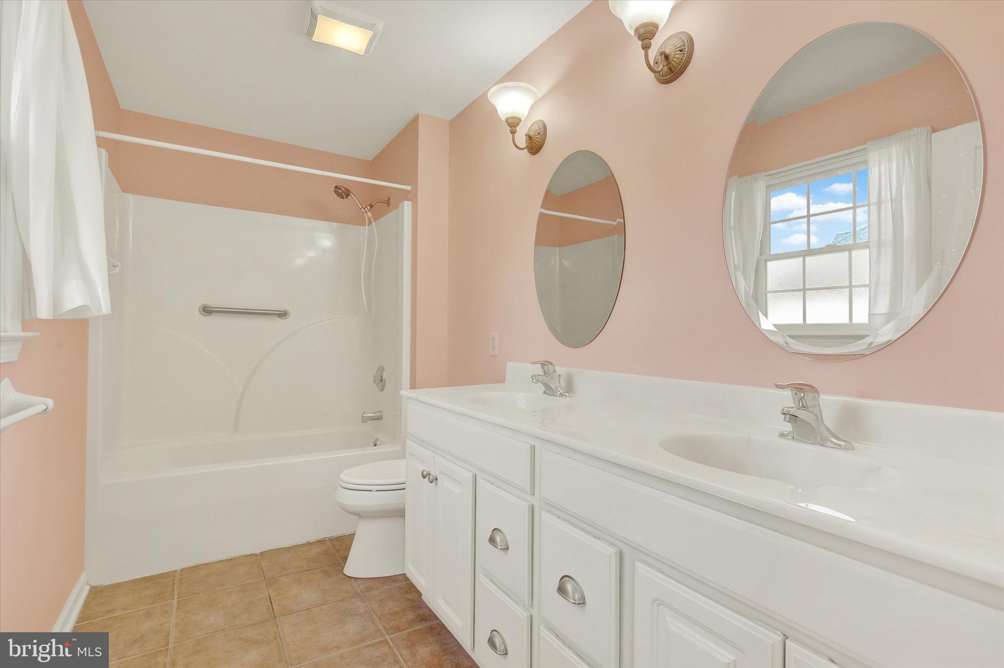 PENN NATIONAL GOLF COURSE COMMUNITY - Residential