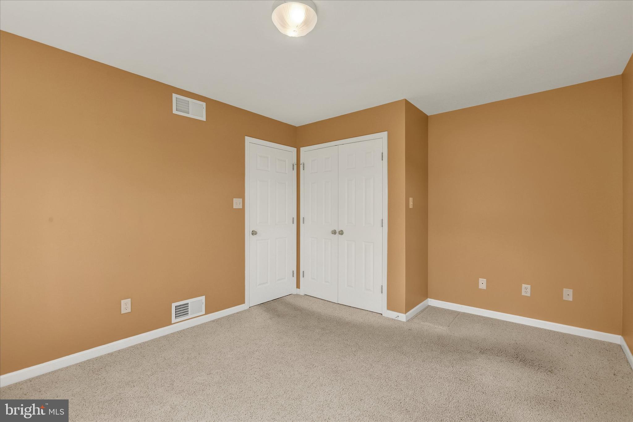 PENN NATIONAL GOLF COURSE COMMUNITY - Residential