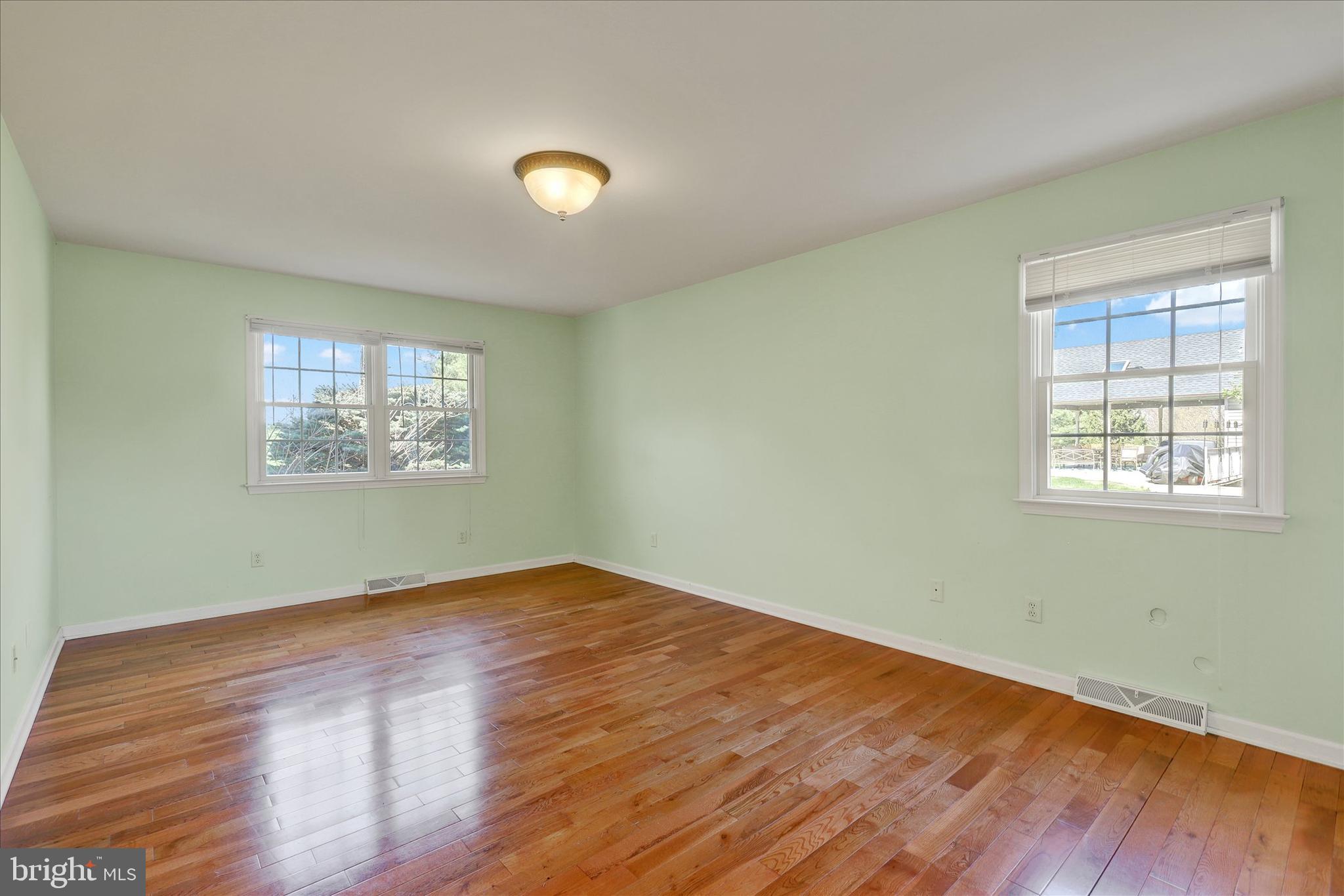 PENN NATIONAL GOLF COURSE COMMUNITY - Residential