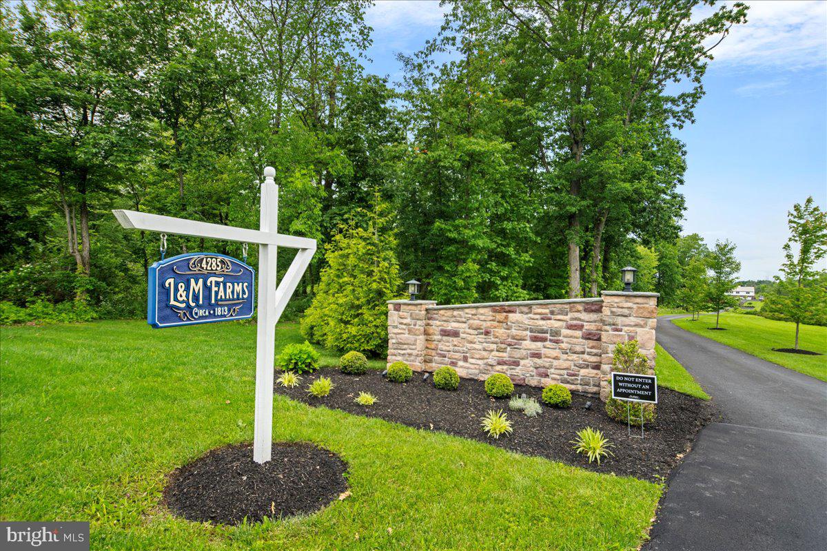 4285 APPLEBUTTER ROAD