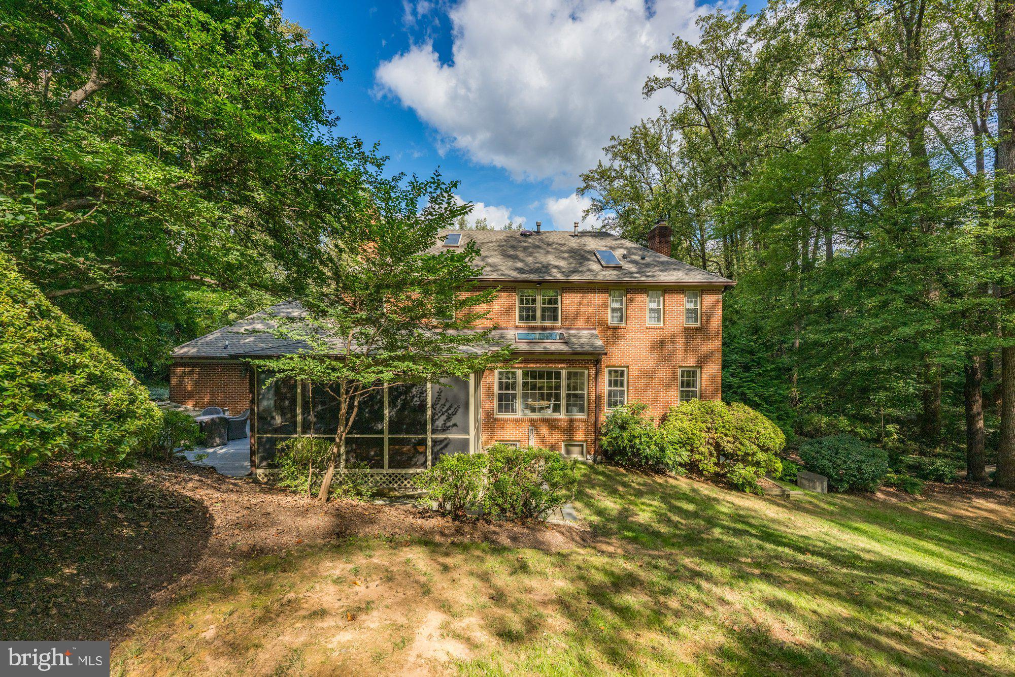 1109 OLD CEDAR ROAD