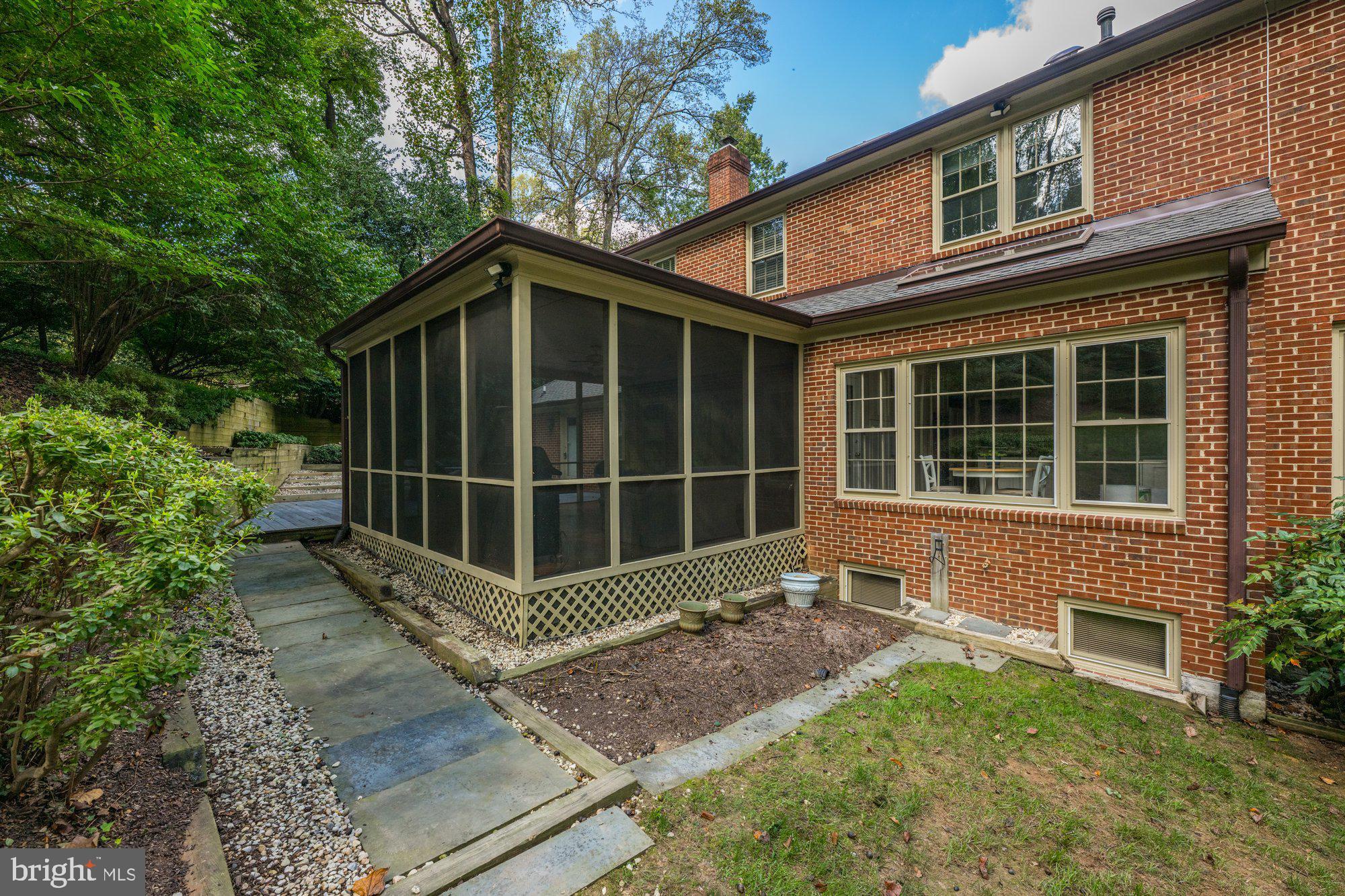 CEDARS OF MC LEAN - Residential