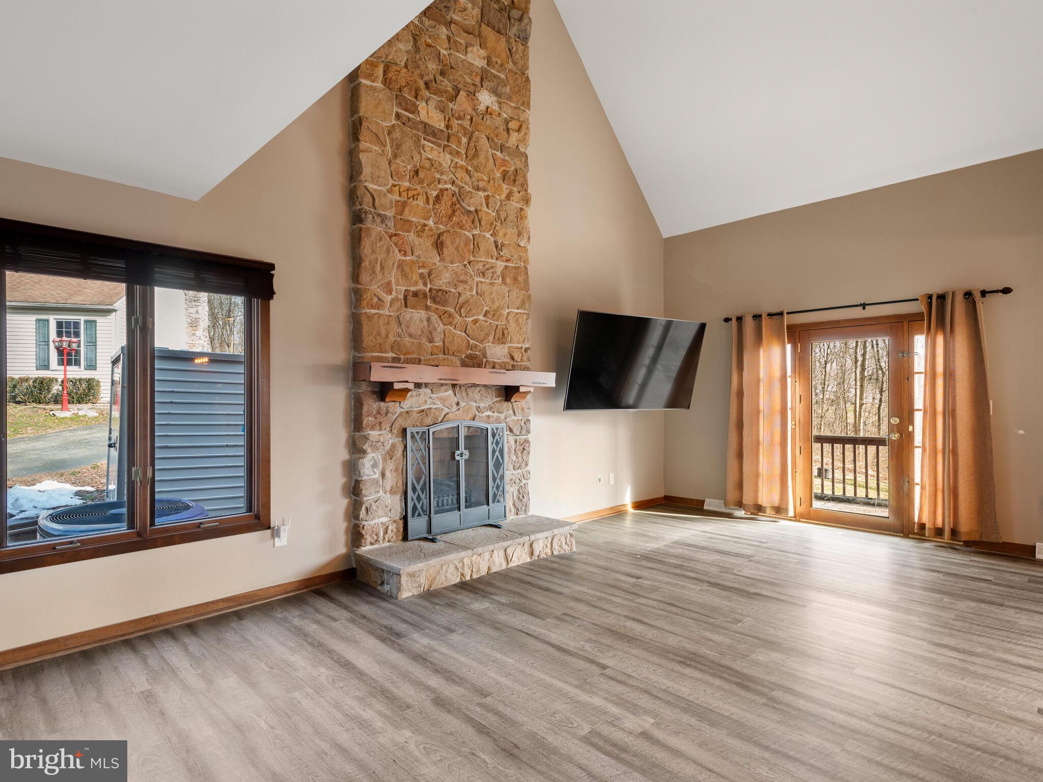 BLACK HORSE FARMS - Residential