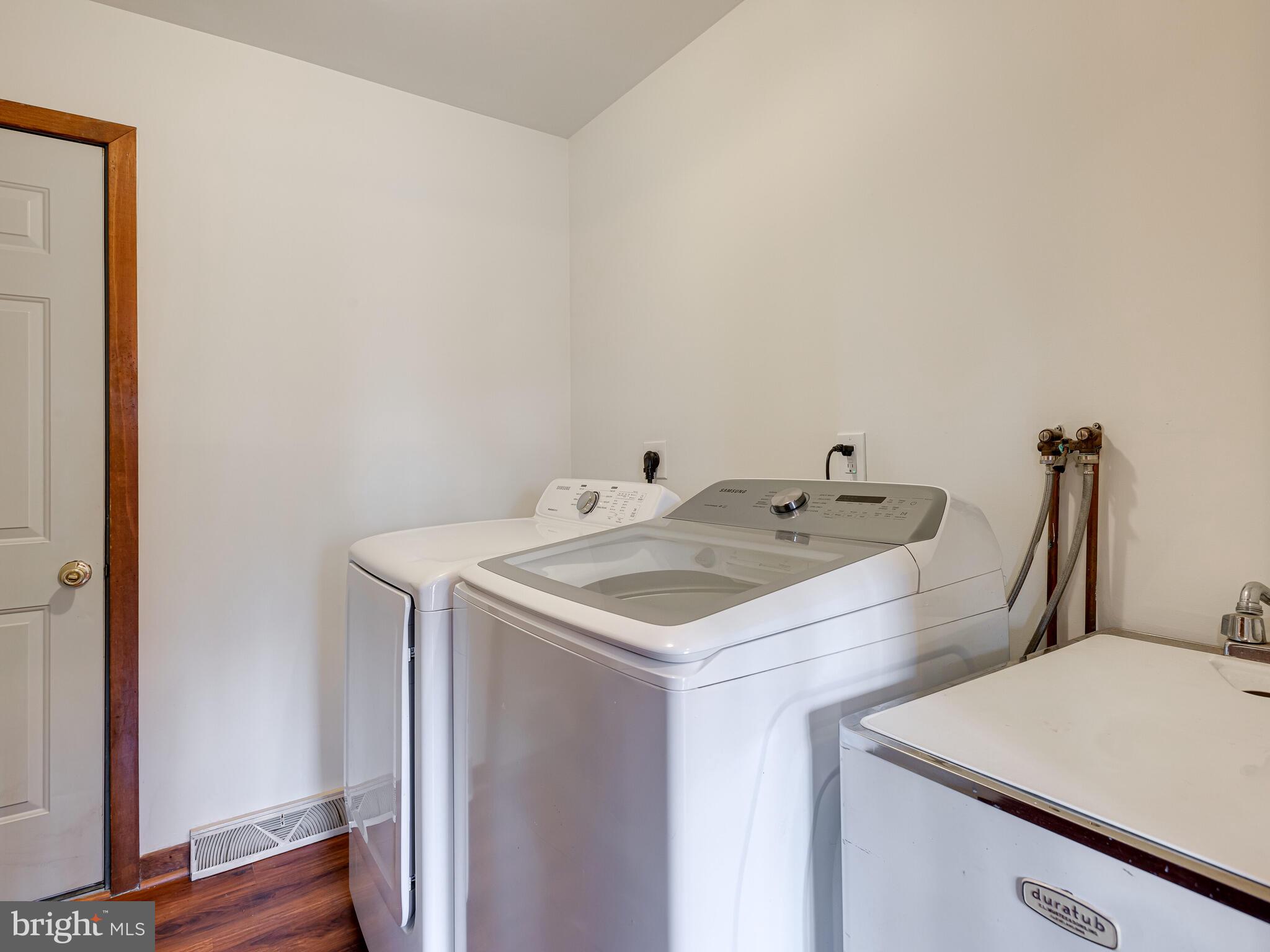 BLACK HORSE FARMS - Residential