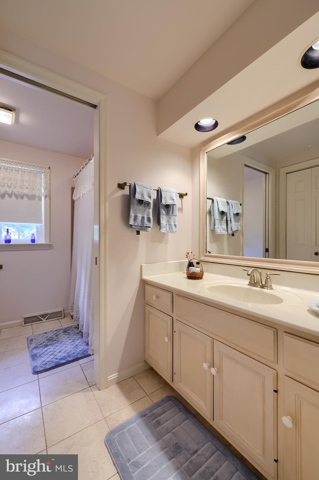 OLDE FIELD - Residential