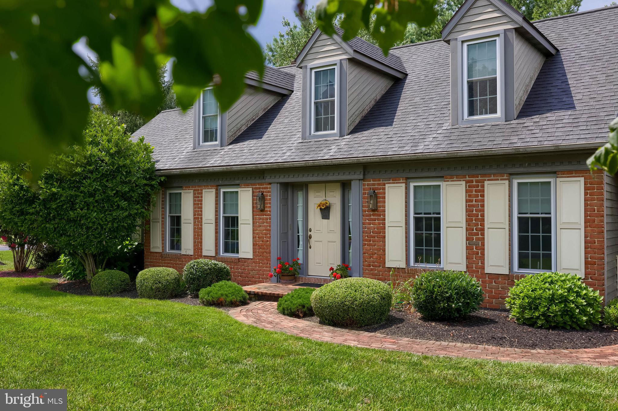 OLDE FIELD - Residential