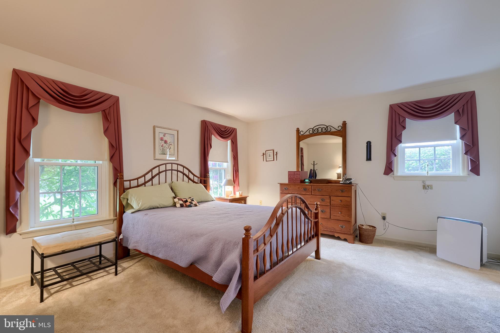 OLDE FIELD - Residential