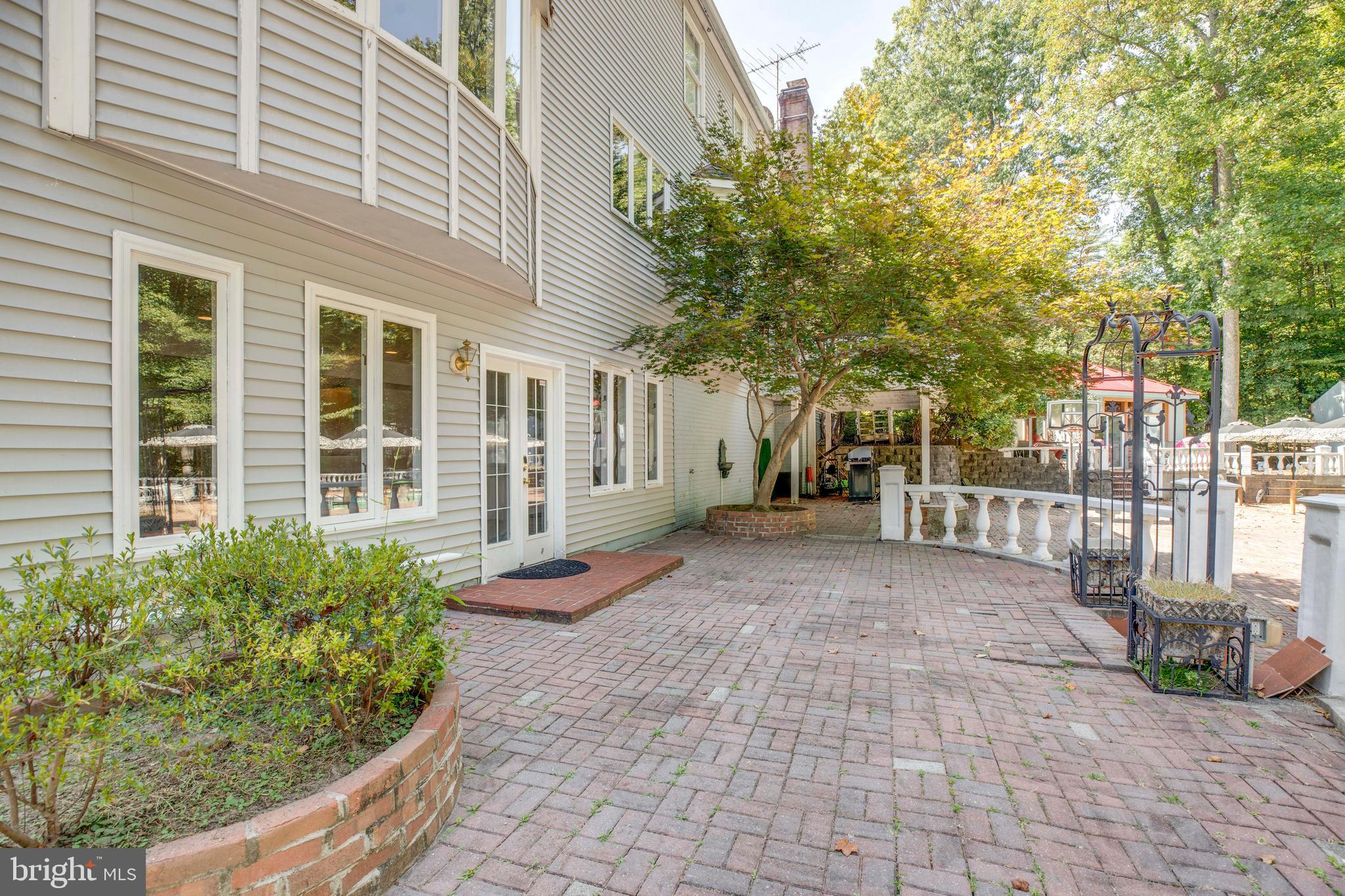 BRIARLYNN ESTATES - Residential