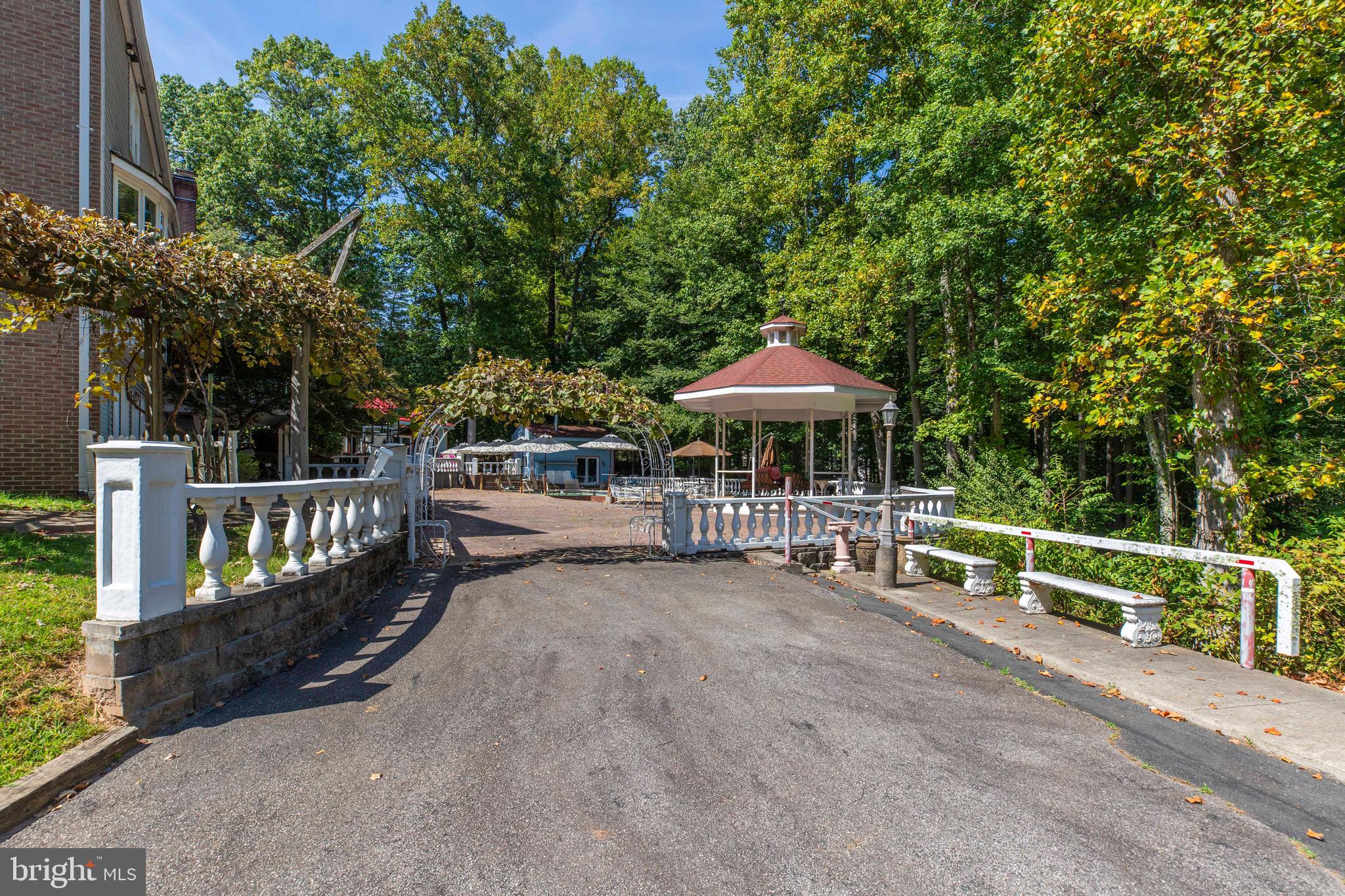 BRIARLYNN ESTATES - Residential