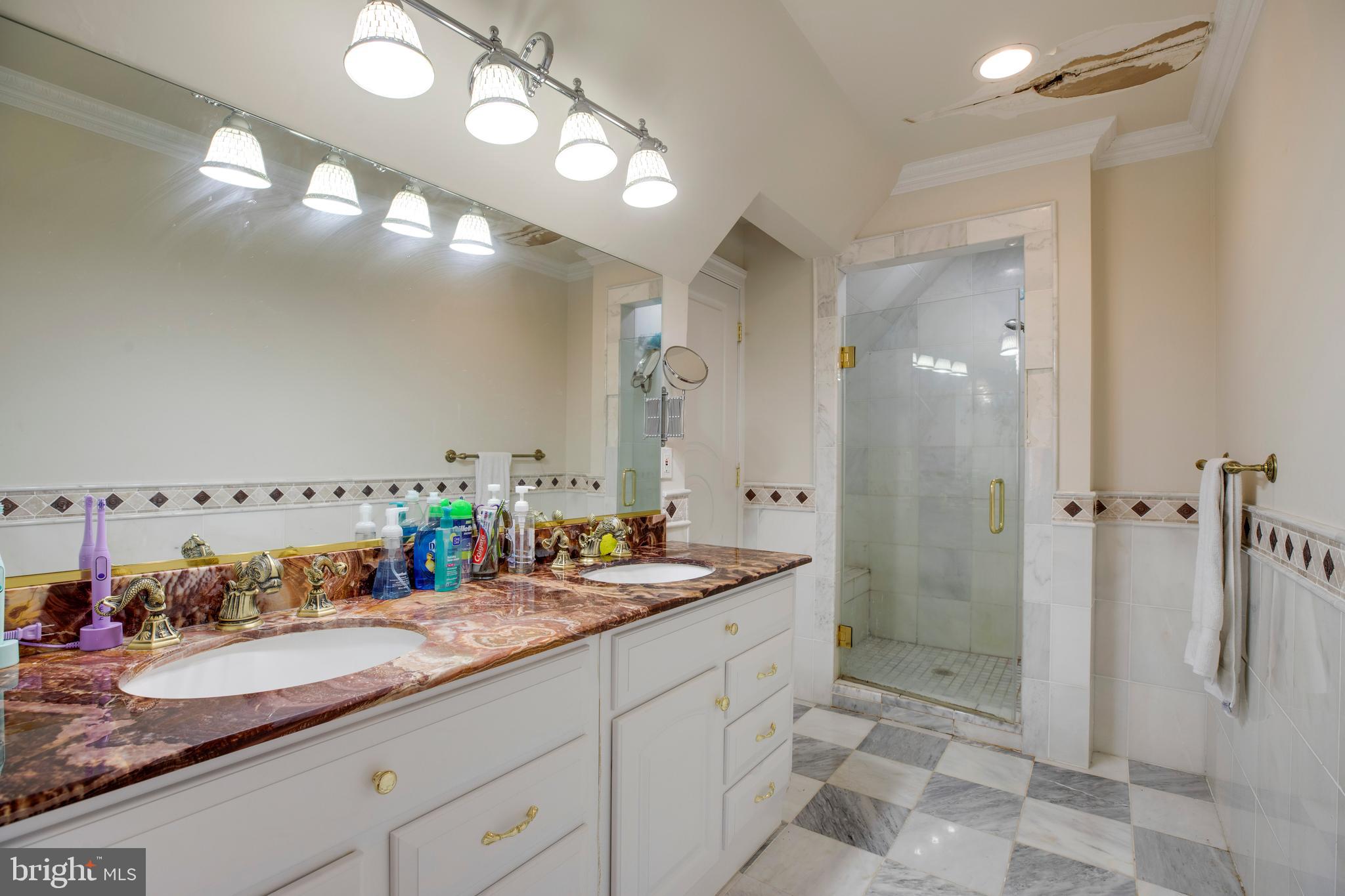 BRIARLYNN ESTATES - Residential