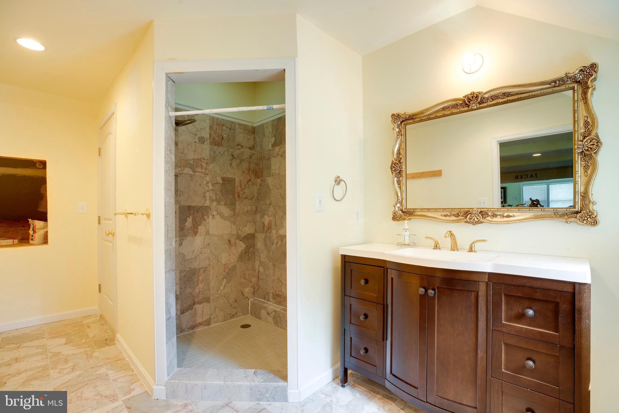 BRIARLYNN ESTATES - Residential