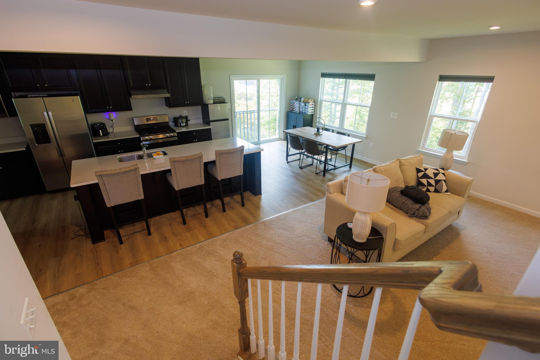 WOODBERRY MANOR - Residential