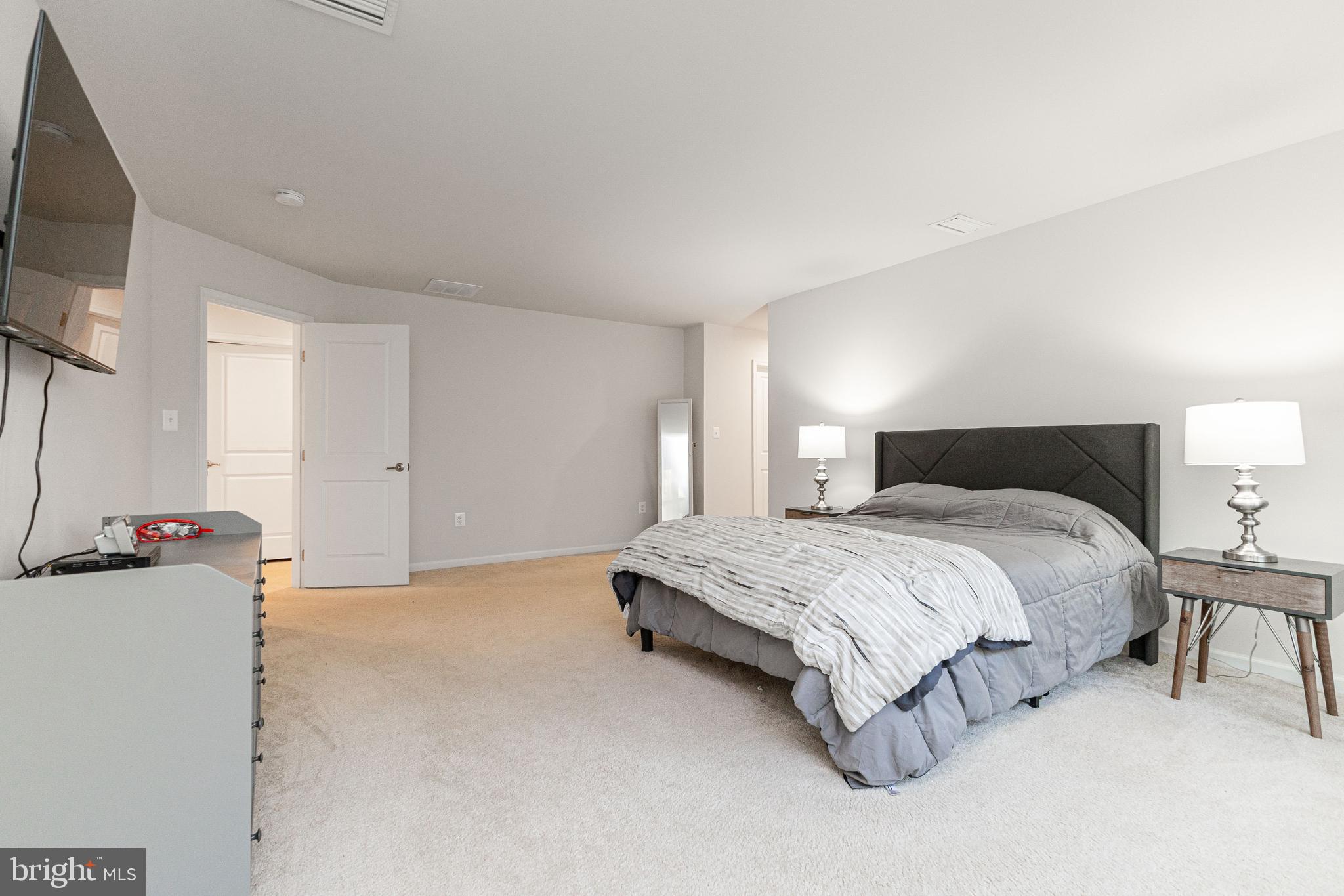 WOODBERRY MANOR - Residential