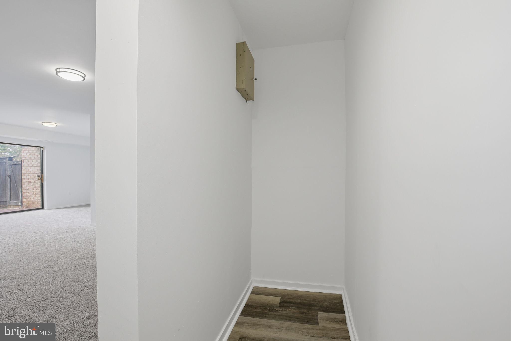 CENTER COURT - Residential