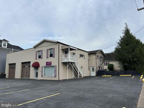 Photo of 417 W Main Street, HUMMELSTOWN, PA 17036 (MLS # PADA2052558)