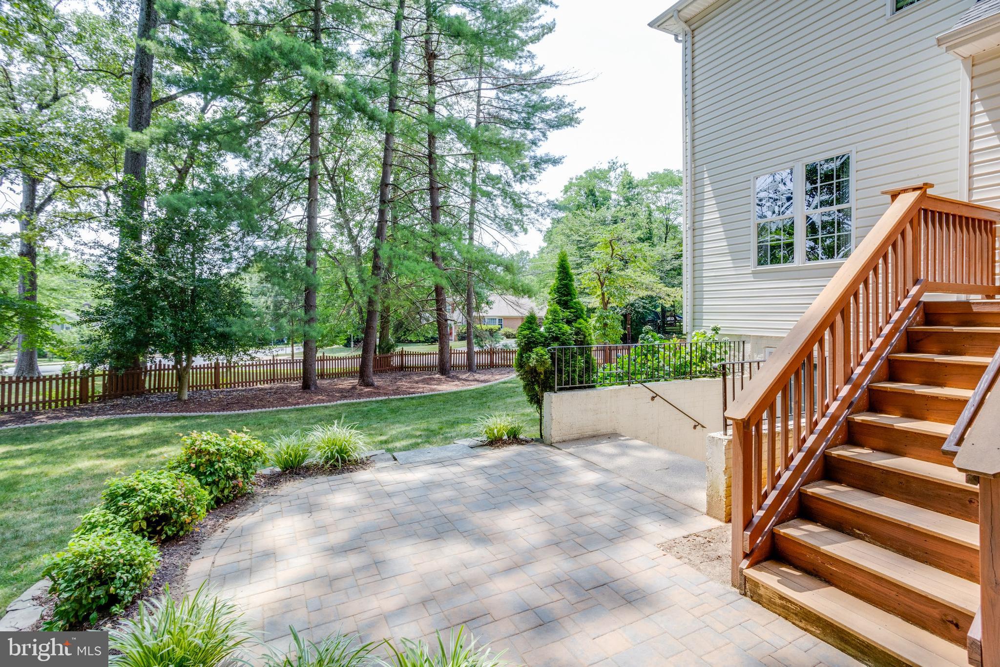 CHESTNUT HILL - Residential