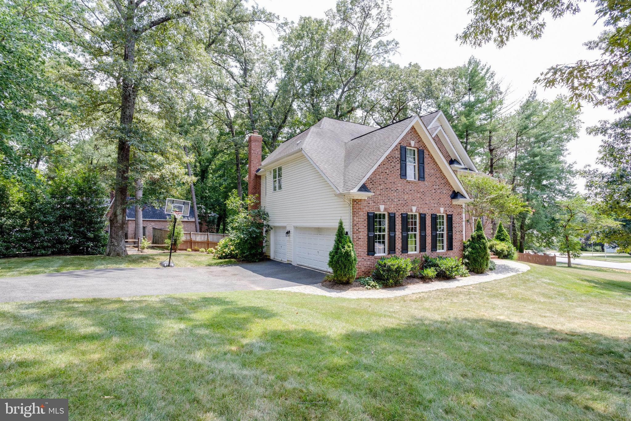 CHESTNUT HILL - Residential