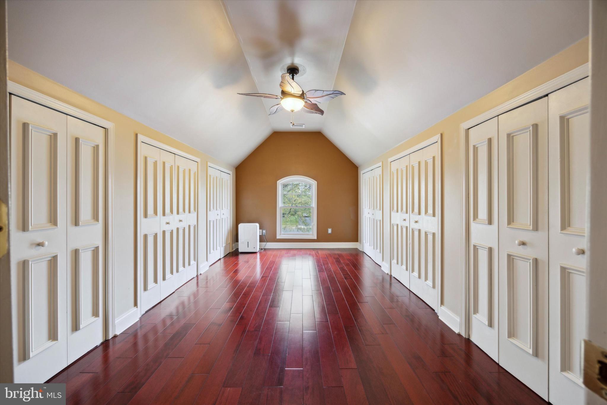 ESTATES OF MNTGMRY - Residential