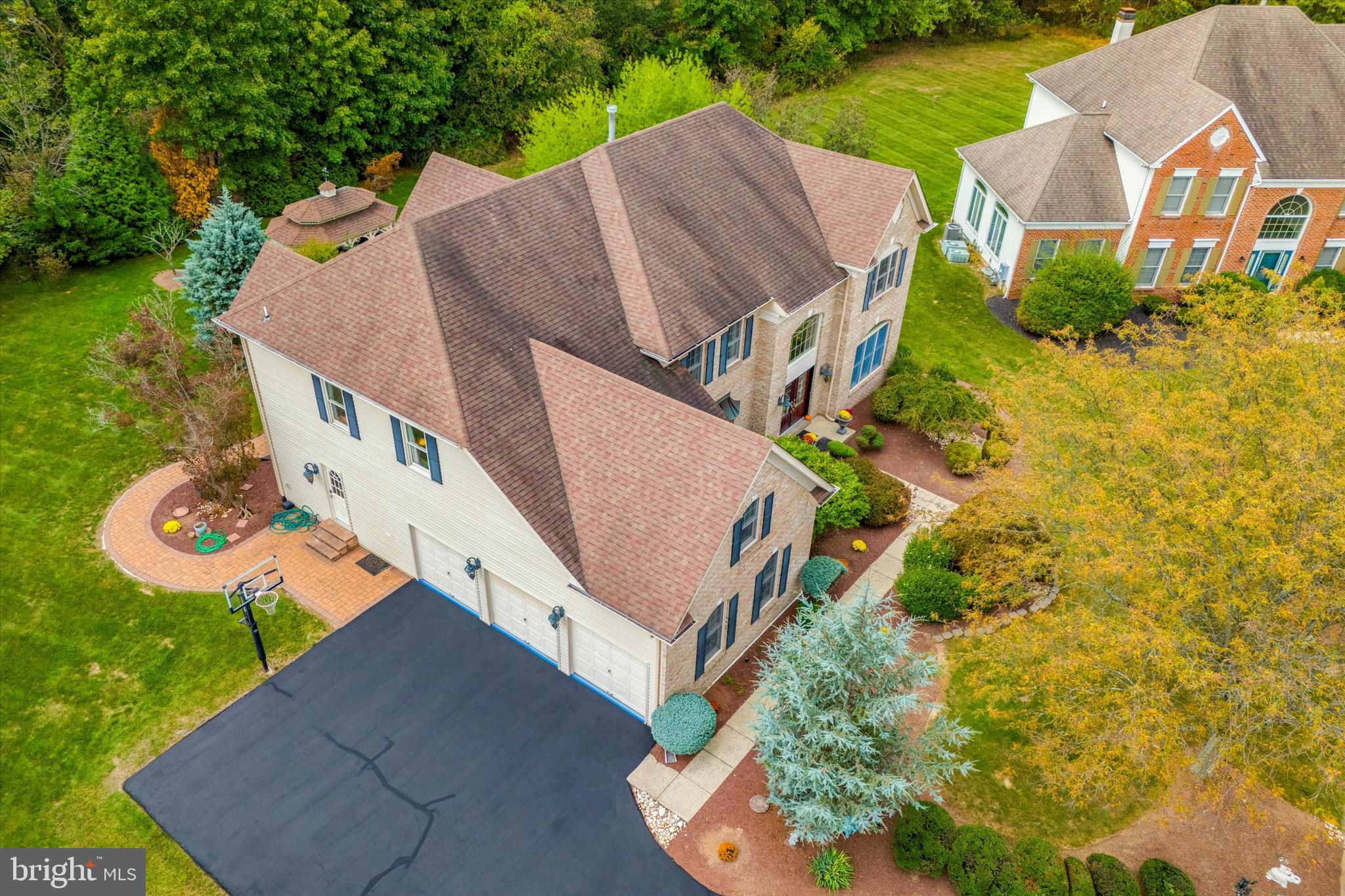 ESTATES OF MNTGMRY - Residential