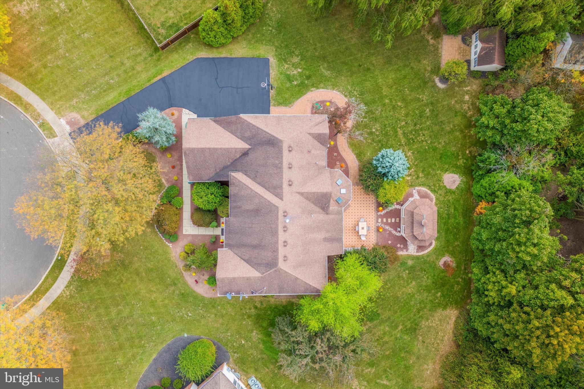 ESTATES OF MNTGMRY - Residential