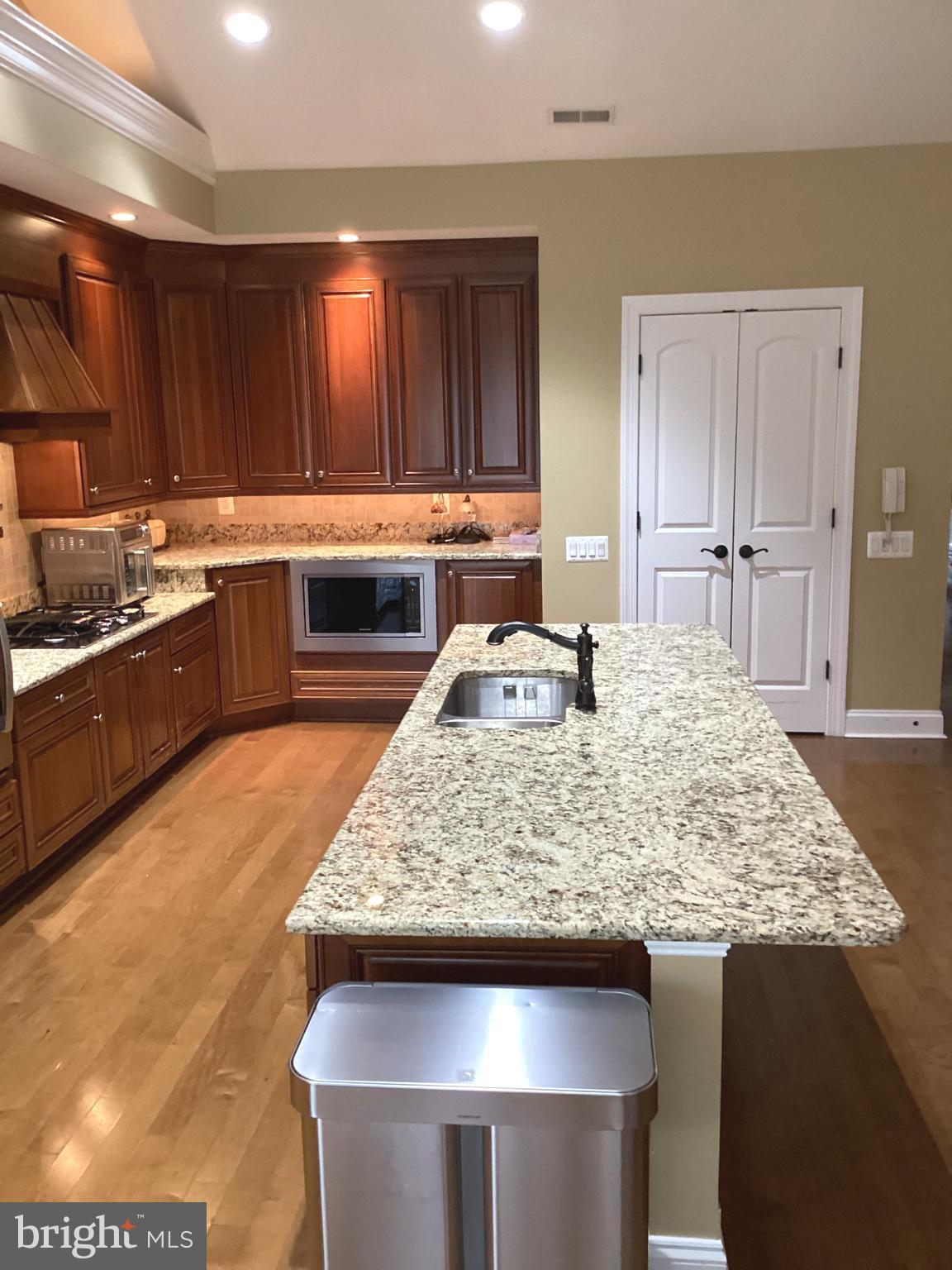 BENTLEY RIDGE - Residential