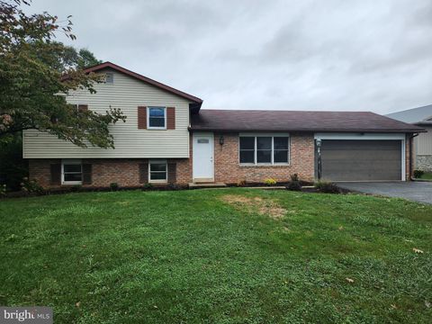 Photo of 284 S Market Street, Ephrata, PA 17522 (MLS # PALA2058396)