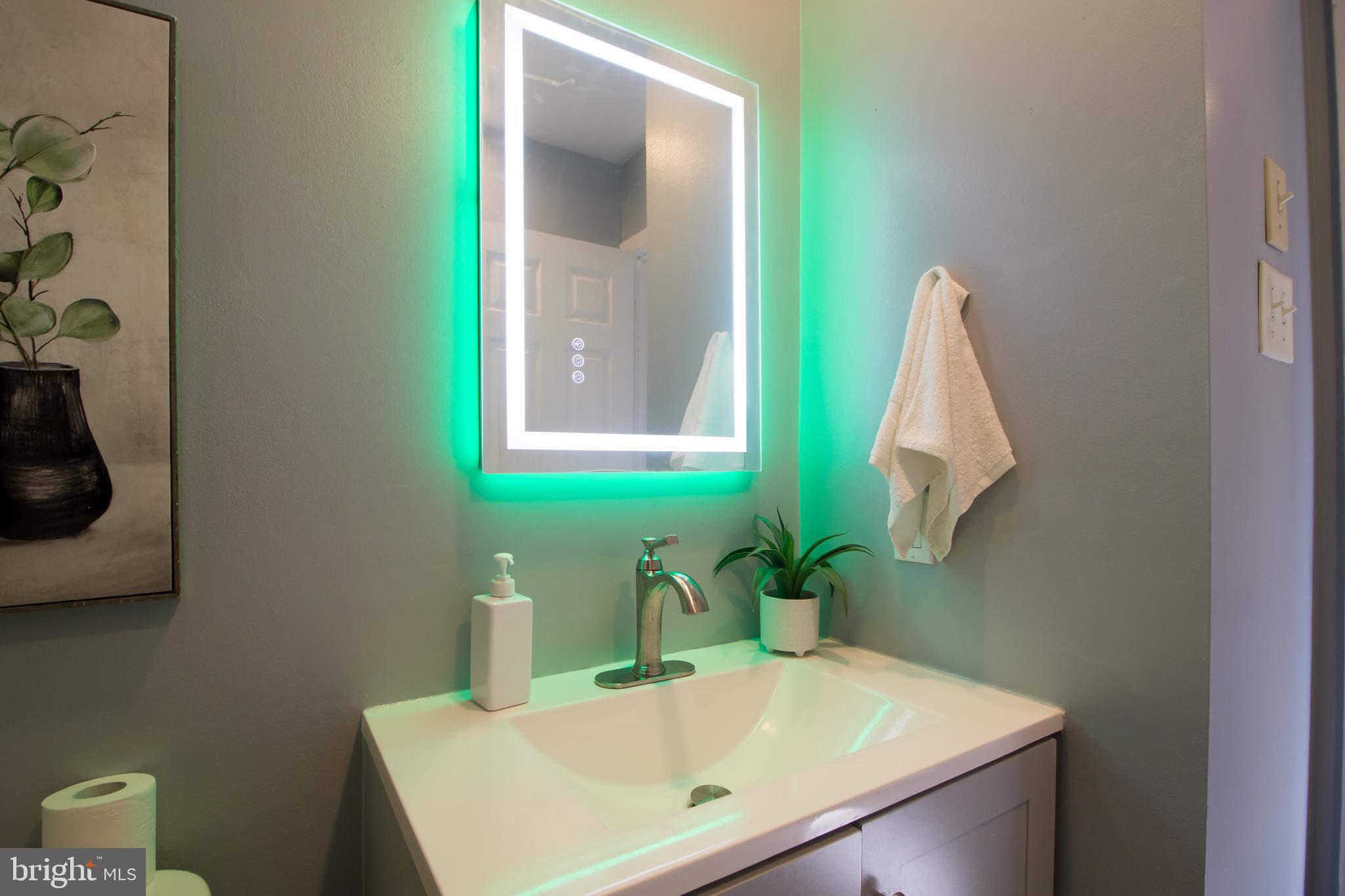 KINGS COURT - Residential