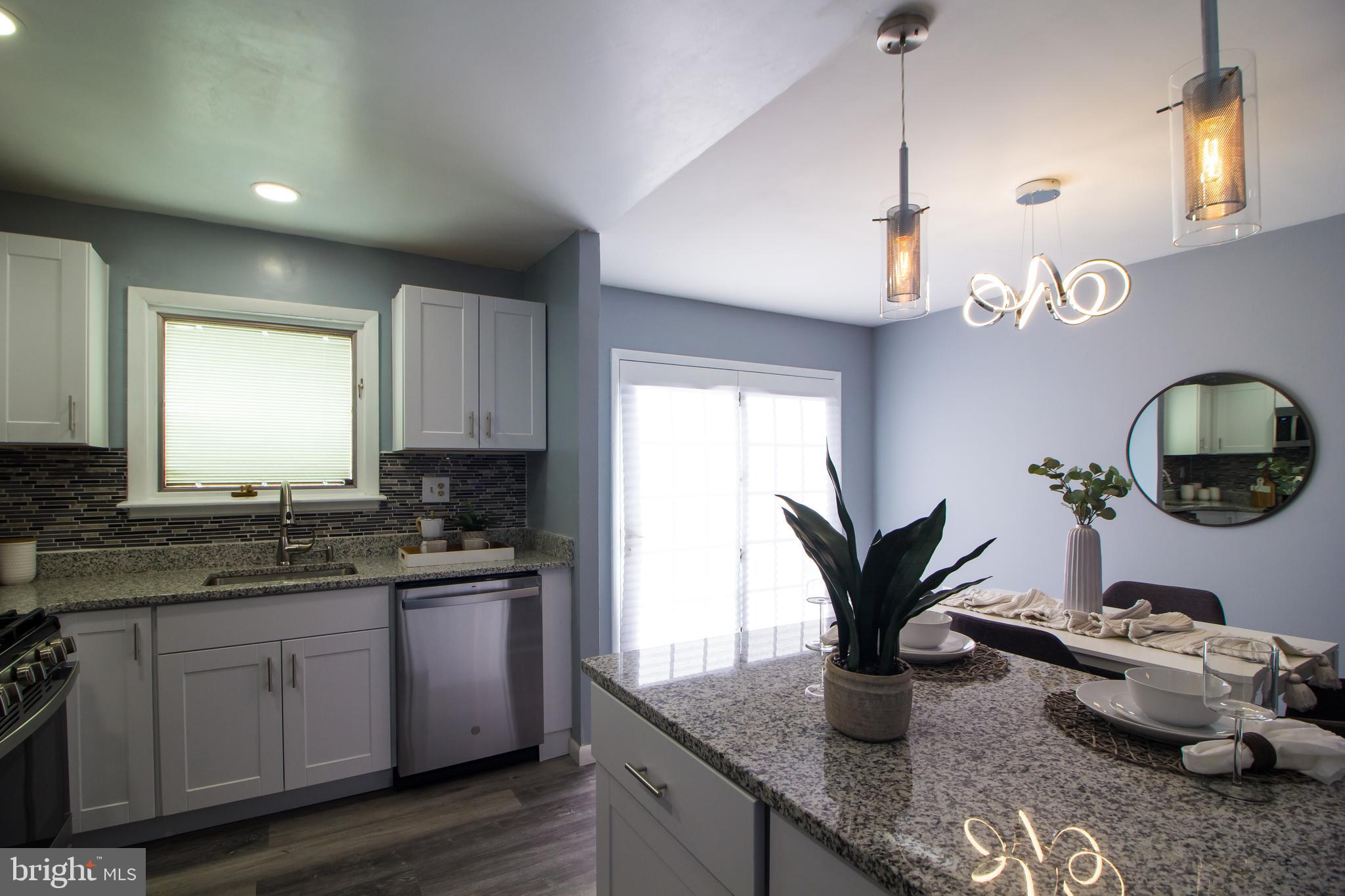 KINGS COURT - Residential