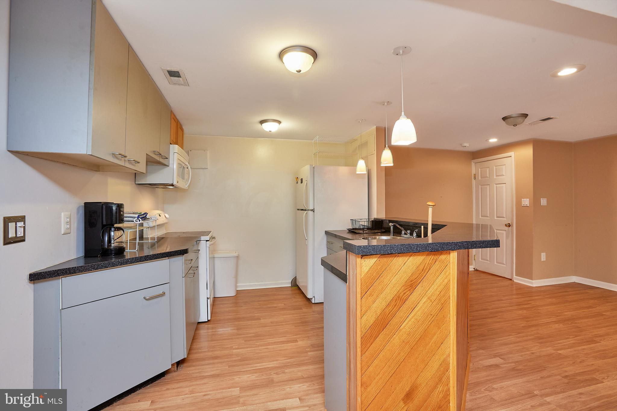 SUBURBAN ESTATES - Residential