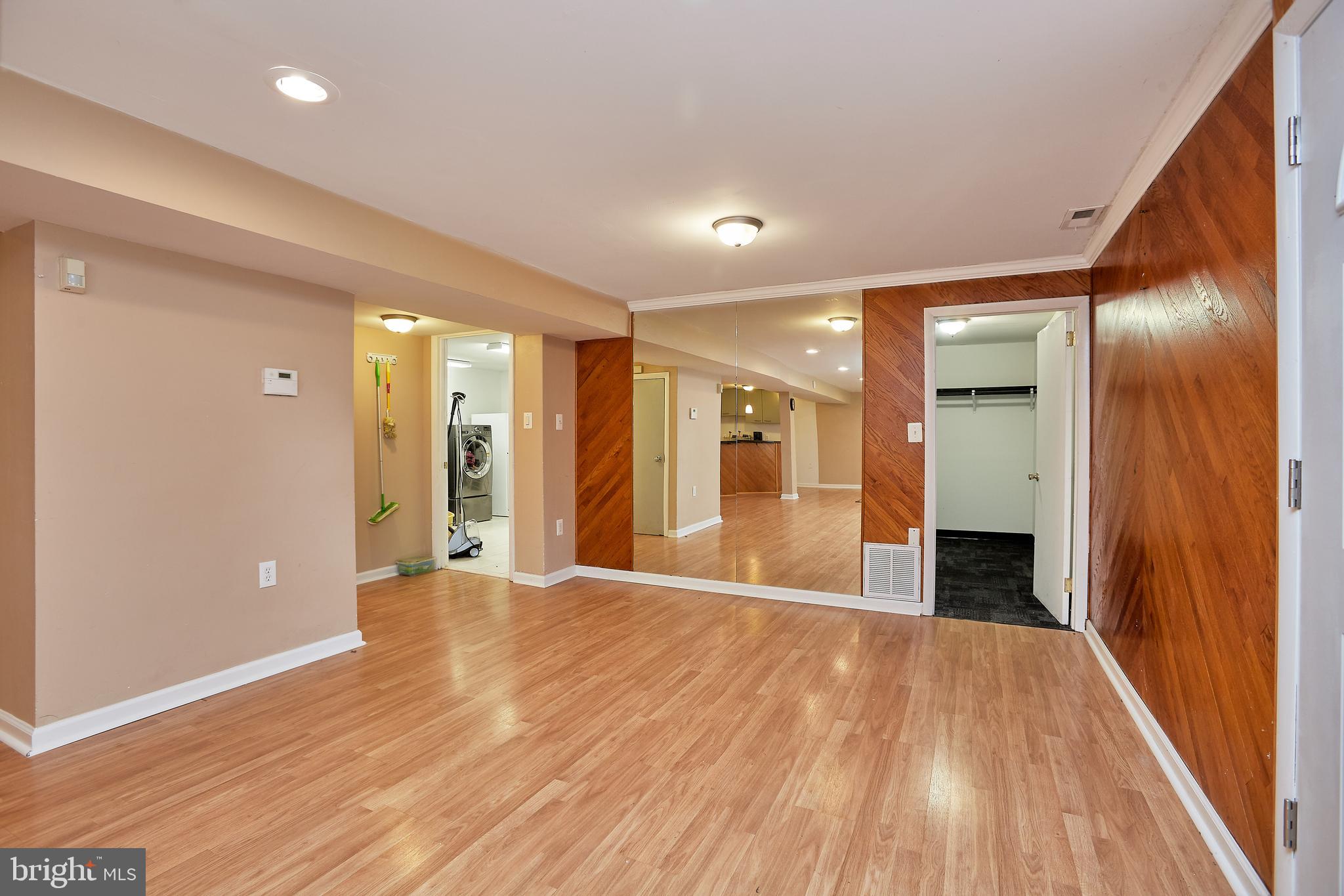 SUBURBAN ESTATES - Residential