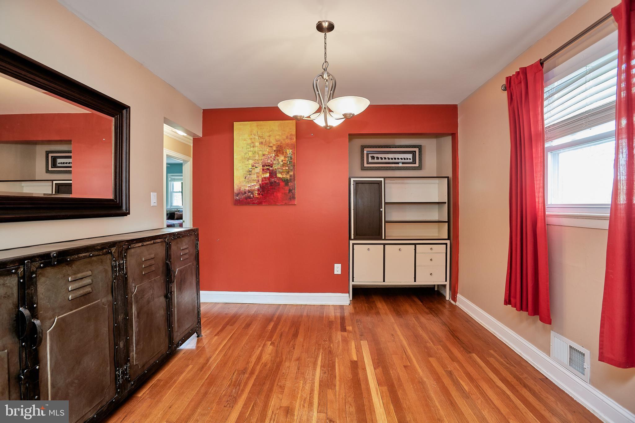 SUBURBAN ESTATES - Residential