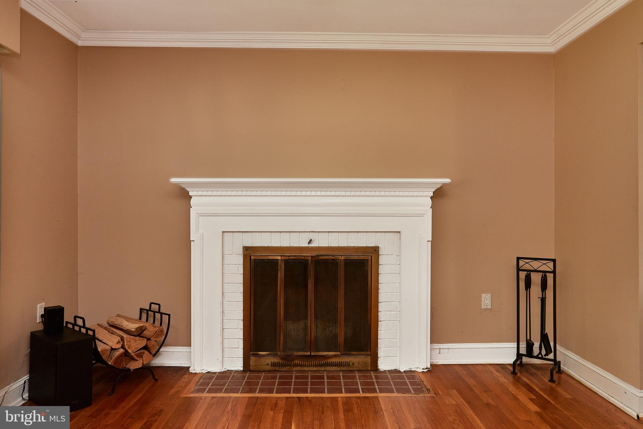 SUBURBAN ESTATES - Residential