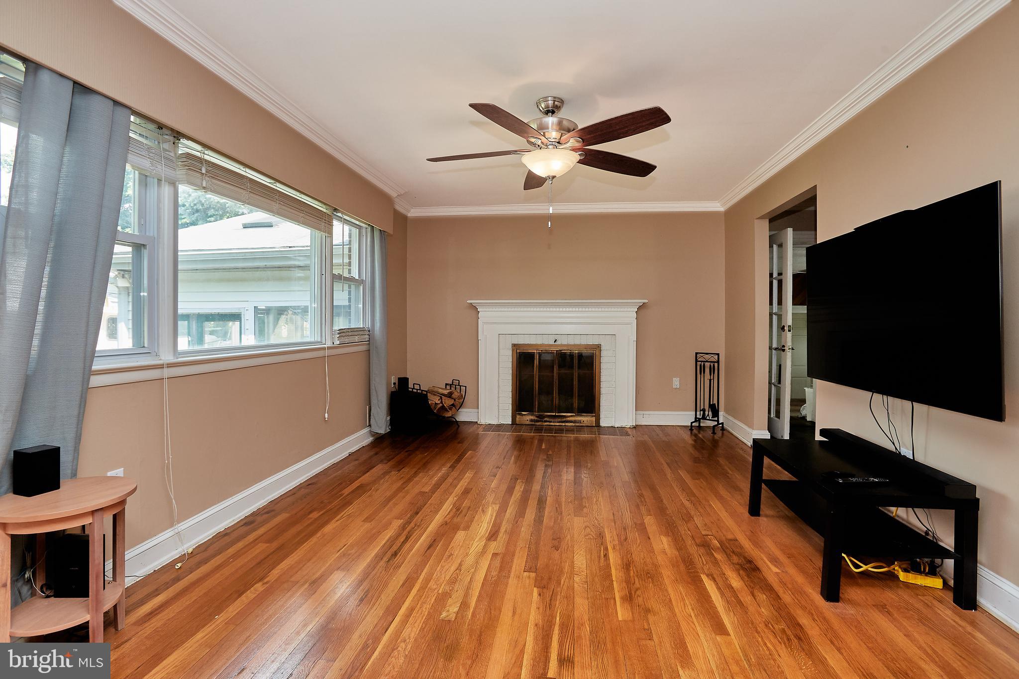 SUBURBAN ESTATES - Residential