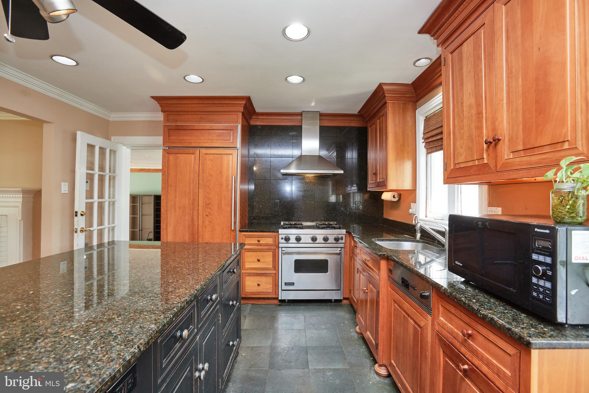 SUBURBAN ESTATES - Residential