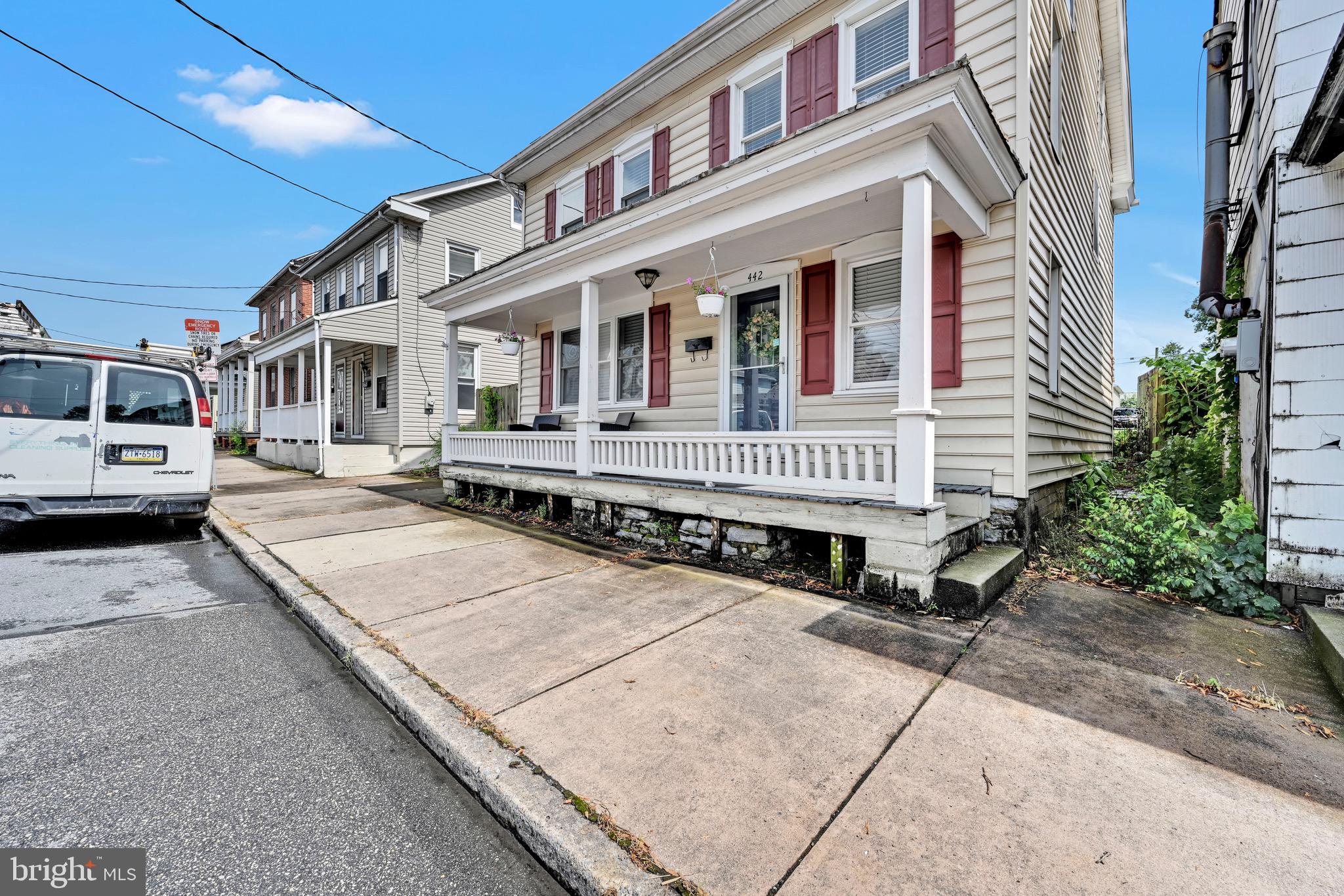 442 W MAIN STREET