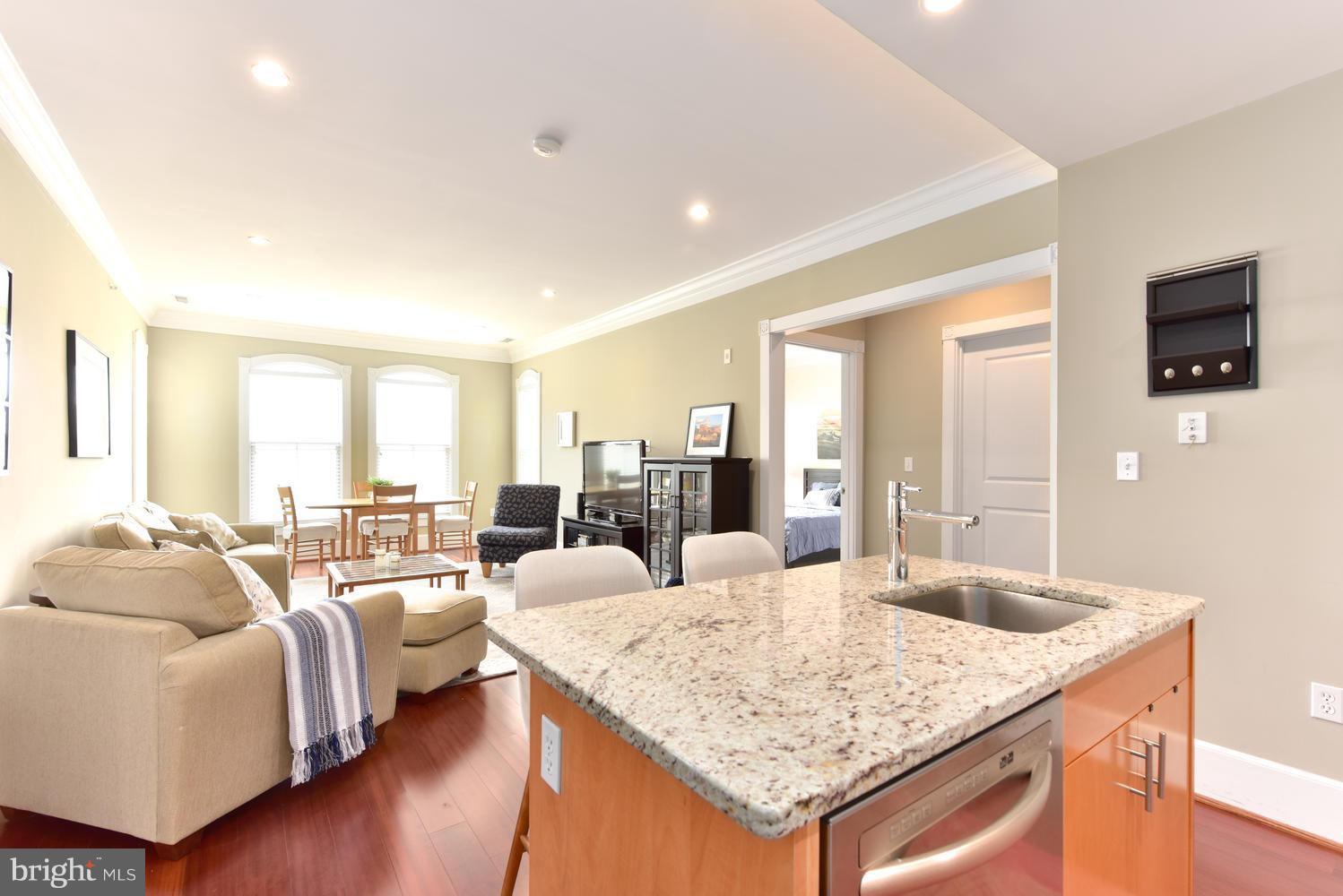 900 NORTH WASHINGTON STREET CONDOMINIUMS - Residential