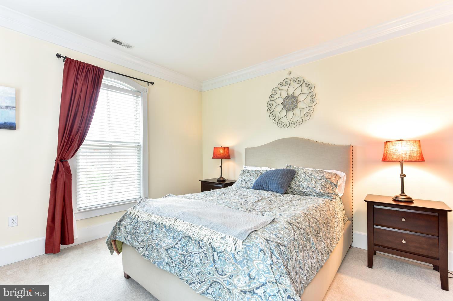 900 NORTH WASHINGTON STREET CONDOMINIUMS - Residential