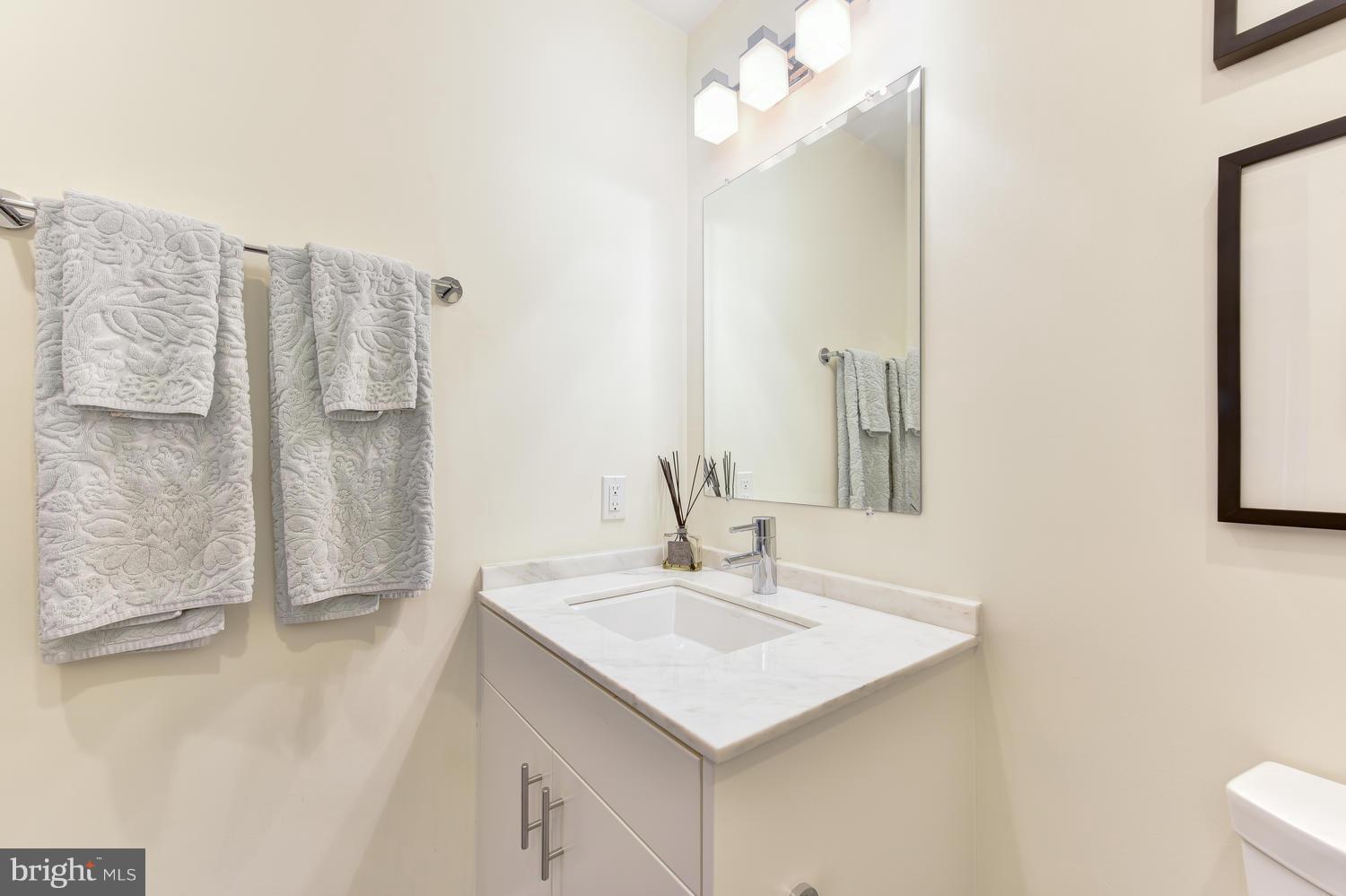 900 NORTH WASHINGTON STREET CONDOMINIUMS - Residential