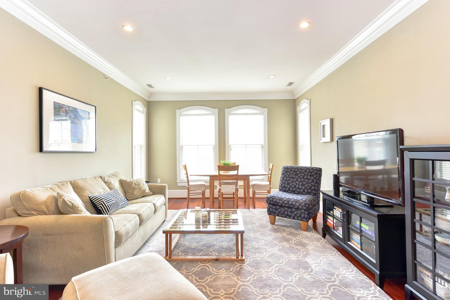 900 NORTH WASHINGTON STREET CONDOMINIUMS - Residential